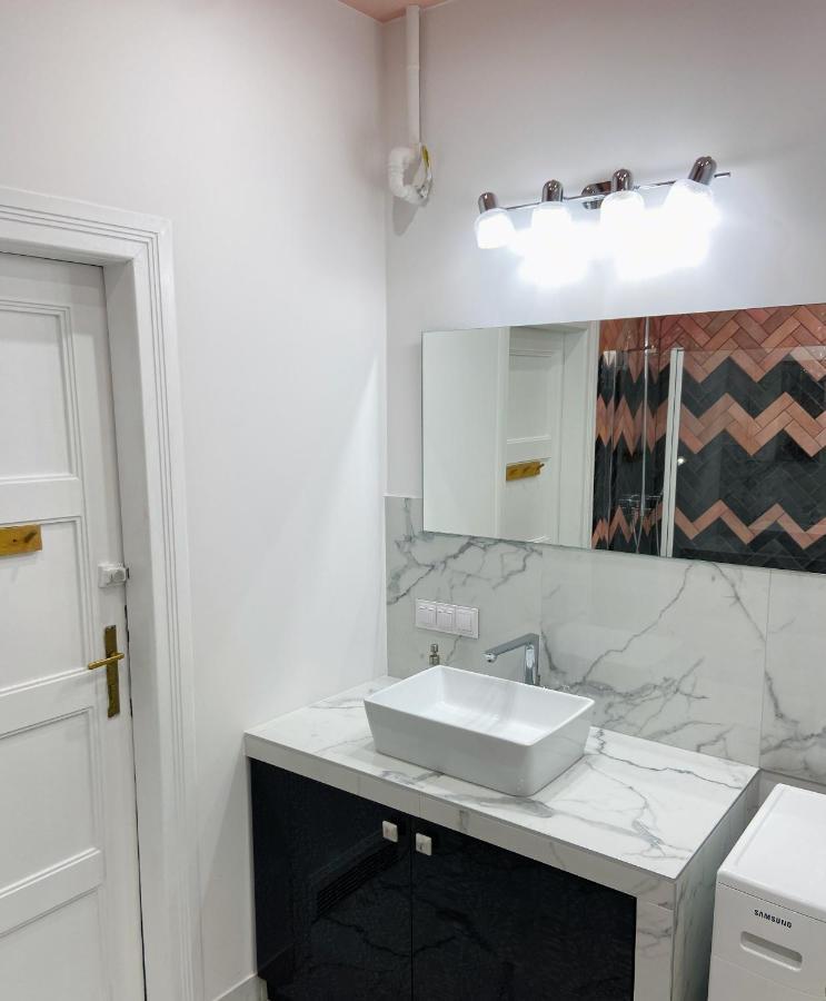 Tenement Apartment 90M2 City Center Krasków Eksteriør bilde